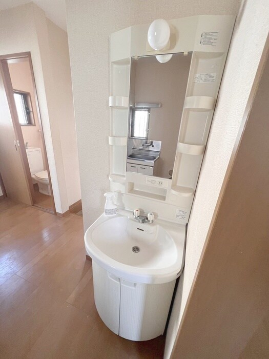 物件内観写真15　(洗面)