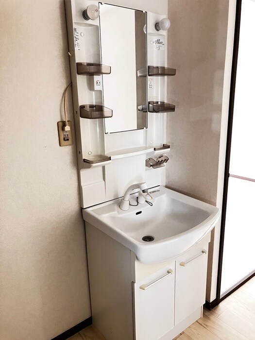 物件内観写真11　(洗面)