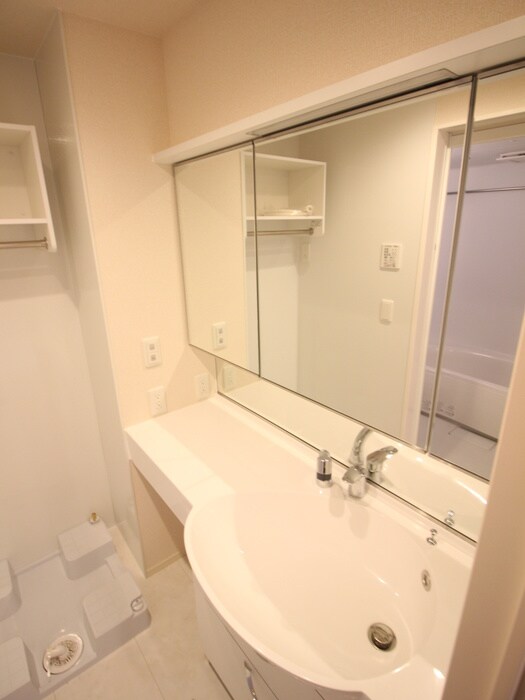 物件内観写真8　(洗面)