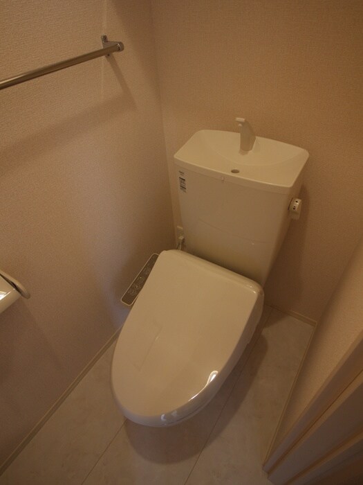 物件内観写真9　(トイレ)