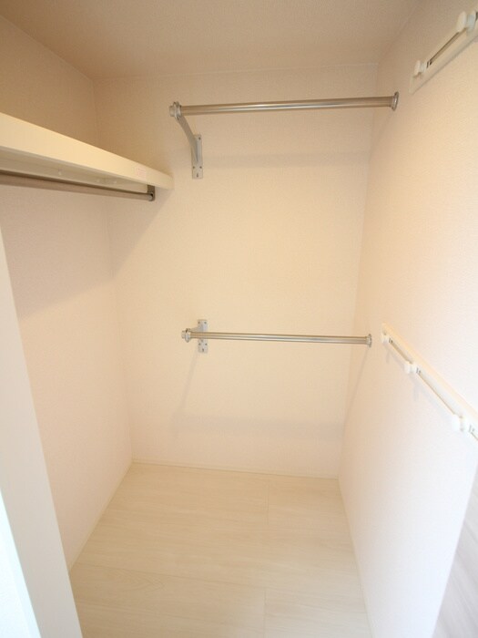 物件内観写真14　(収納)