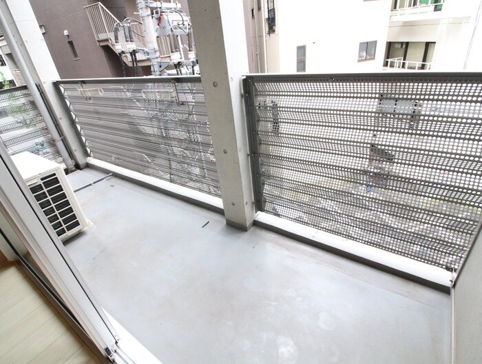 物件内観写真9　(ベランダ・バルコニー)