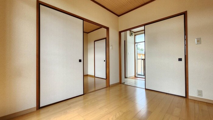 物件内観写真8　(居室)