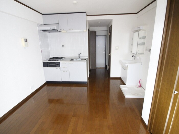 物件内観写真11　(室内からの展望)