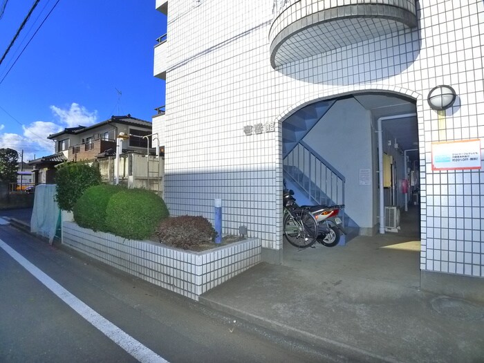 物件外観写真3　(エントランス部分)