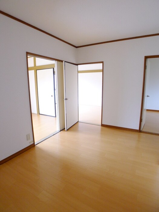 物件内観写真15　(居室)