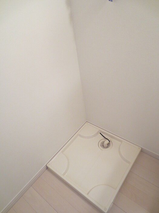 物件内観写真14　(洗濯機置場)