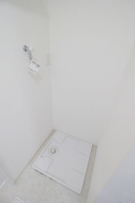 物件内観写真12　(洗濯機置場)