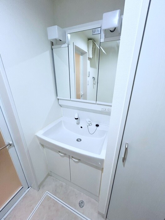 物件内観写真15　(洗面)