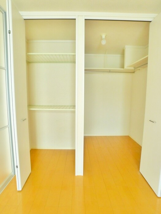 物件内観写真10　(収納)