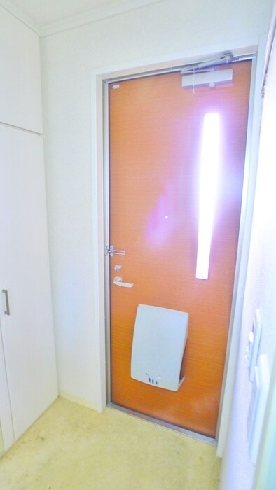 物件内観写真15　(玄関)