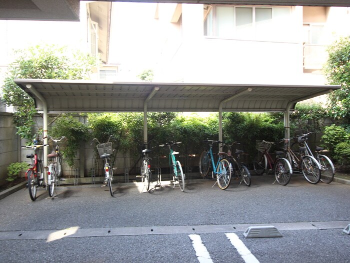物件外観写真5　(駐輪場)