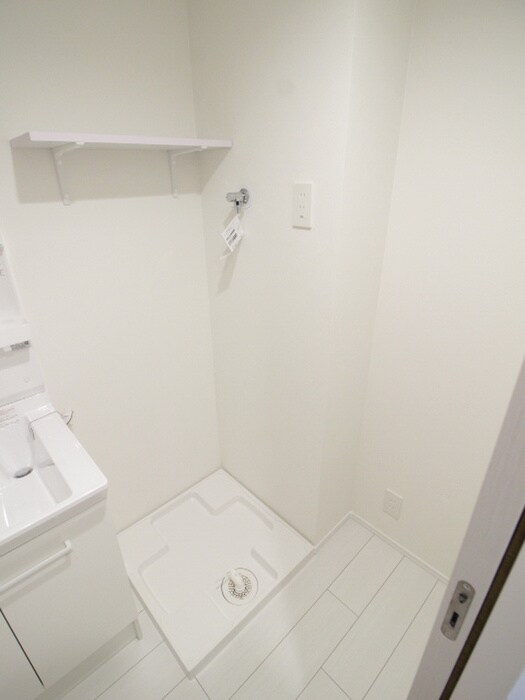 物件内観写真13　(洗濯機置場)