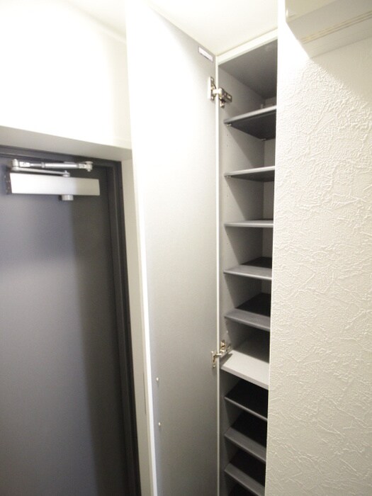 物件内観写真16　(靴箱)