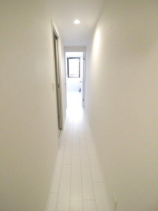 物件内観写真18　(廊下)