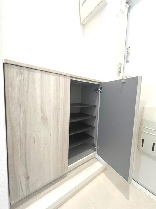 物件内観写真15　(靴箱)