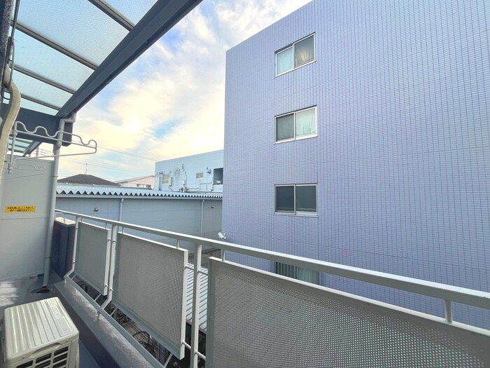 物件内観写真22　(室内からの展望)