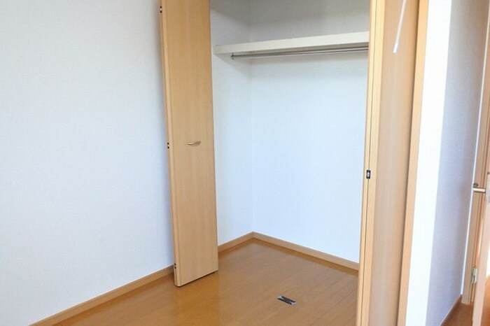 物件内観写真11　(収納)