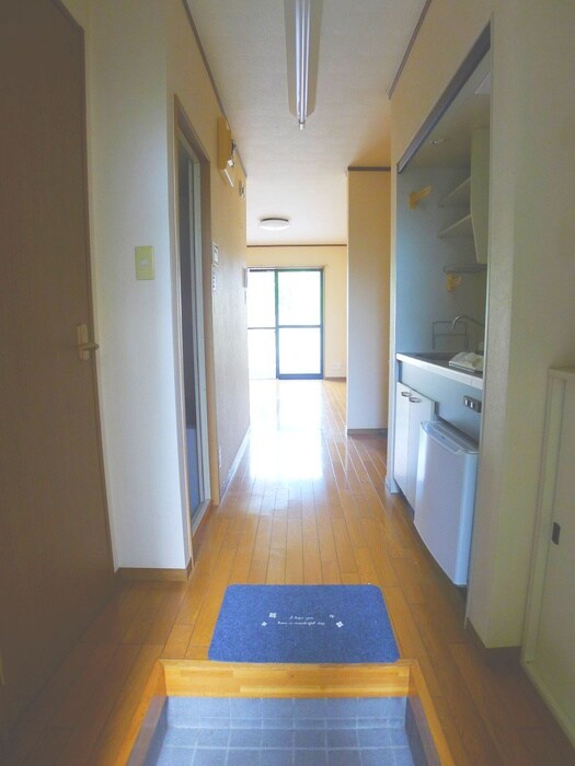 物件内観写真16　(玄関)