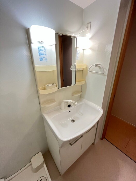 物件内観写真10　(洗面)