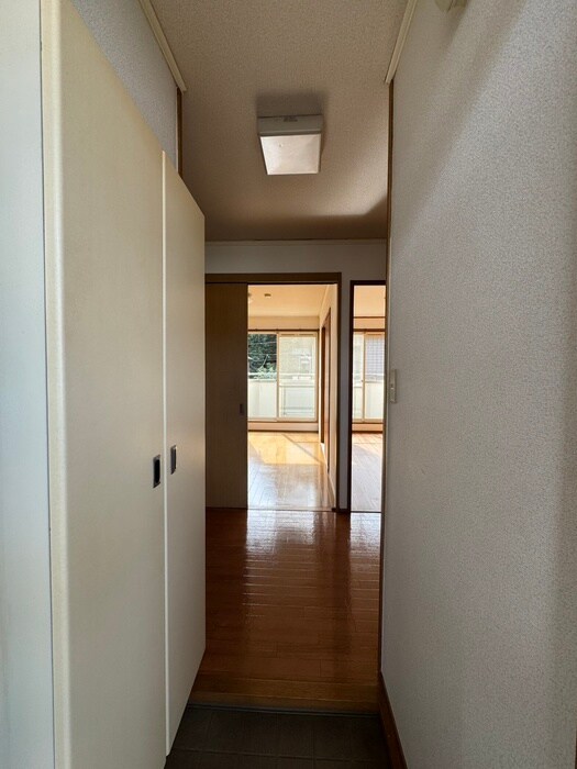 物件内観写真21　(廊下)