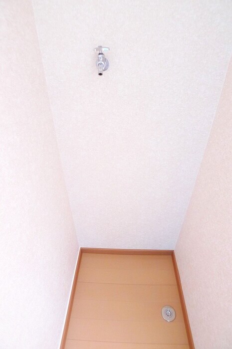 物件内観写真19　(洗濯機置場)