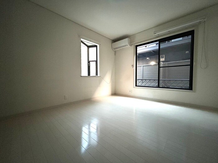 物件内観写真10　(居室)