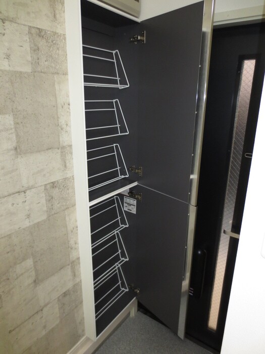 物件内観写真18　(靴箱)