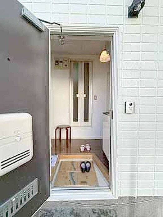 物件内観写真18　(玄関)