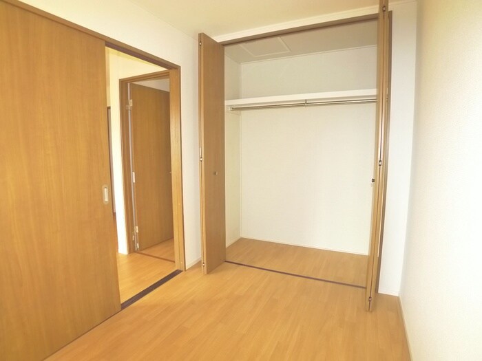 物件内観写真18　(居室)