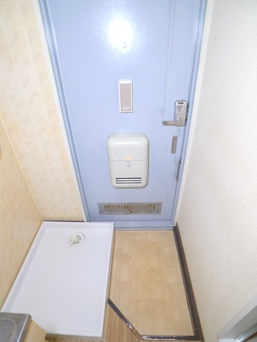 物件内観写真18　(玄関)