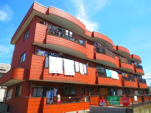 泉マンション外観写真