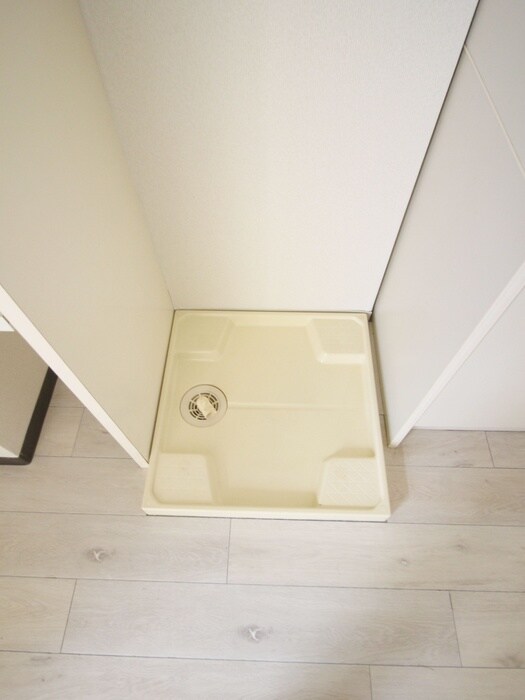 物件内観写真15　(洗濯機置場)