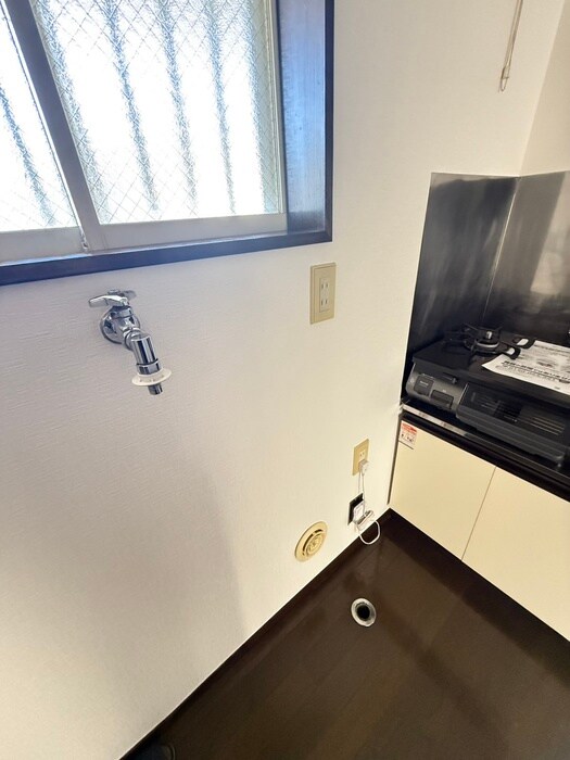 物件内観写真10　(洗濯機置場)