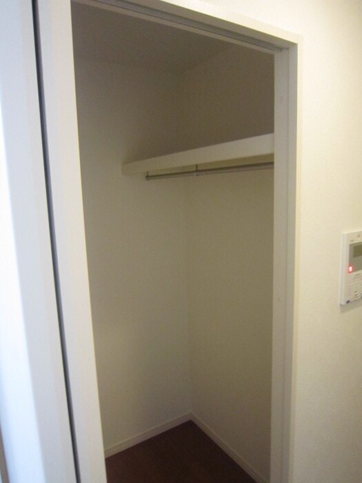 物件内観写真12　(収納)