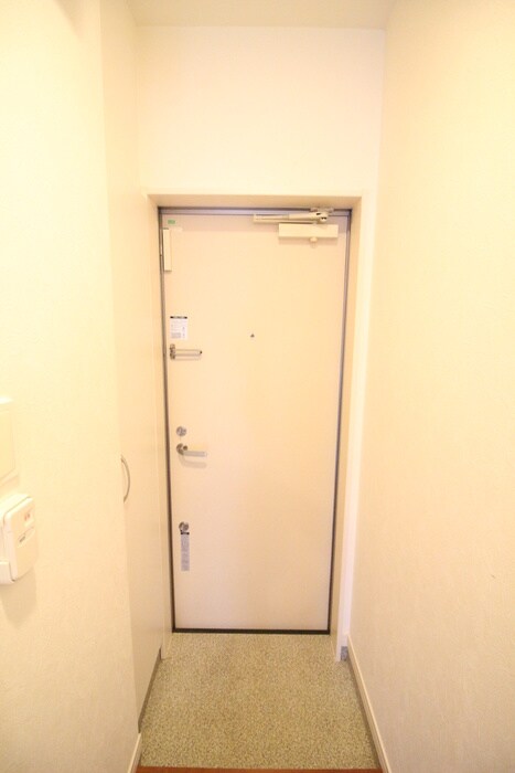 物件内観写真17　(玄関)