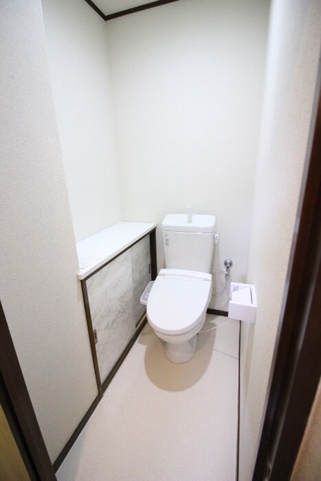 物件内観写真8　(トイレ)