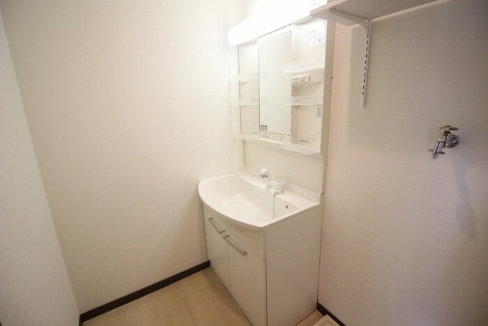 物件内観写真9　(洗面)