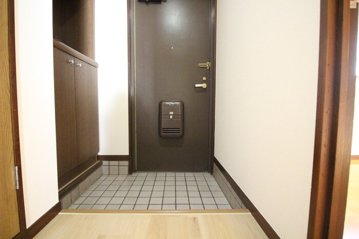 物件内観写真14　(玄関)