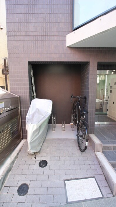 物件外観写真5　(駐輪場)