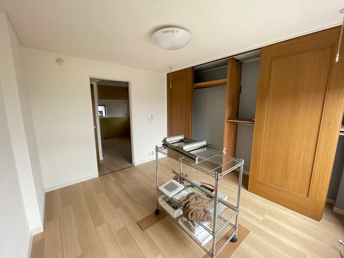 物件内観写真4　(居室)