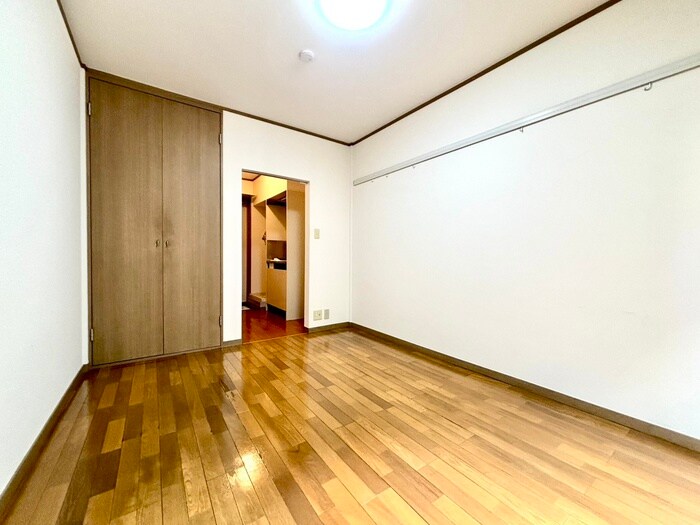 物件内観写真9　(居室)