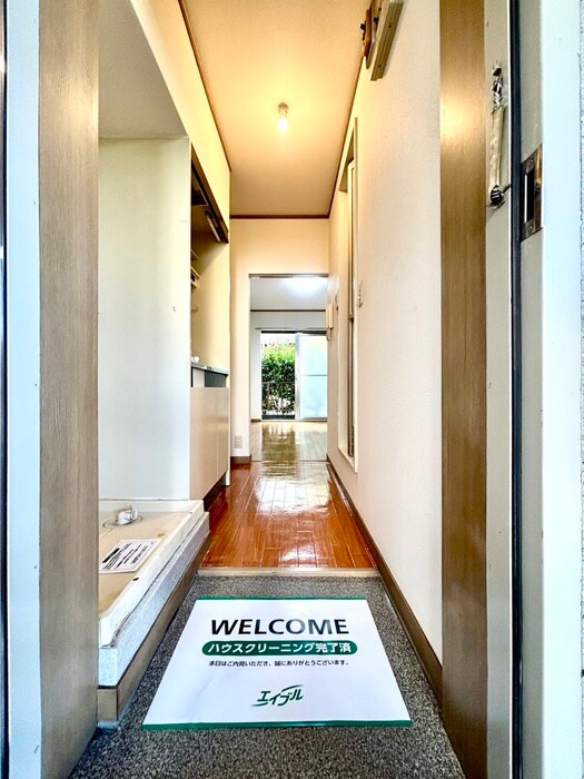 物件内観写真17　(玄関)