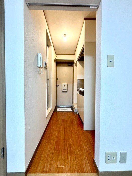 物件内観写真19　(廊下)