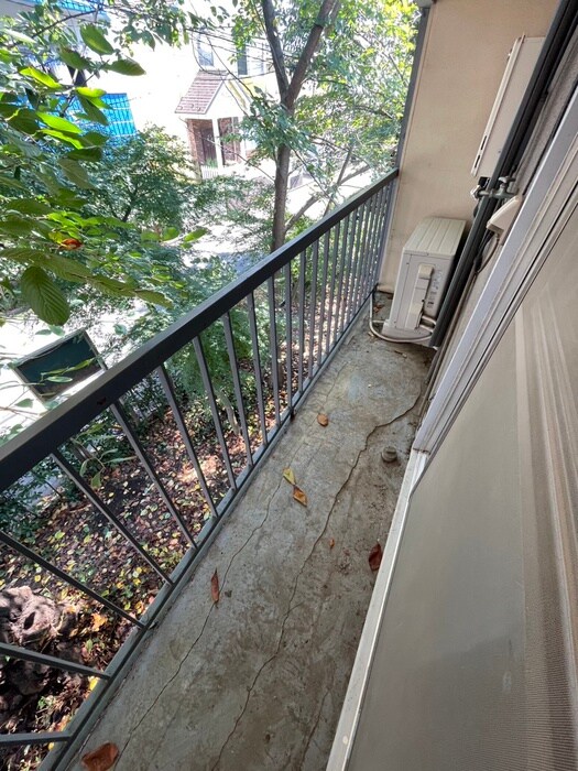 物件内観写真16　(室内からの展望)