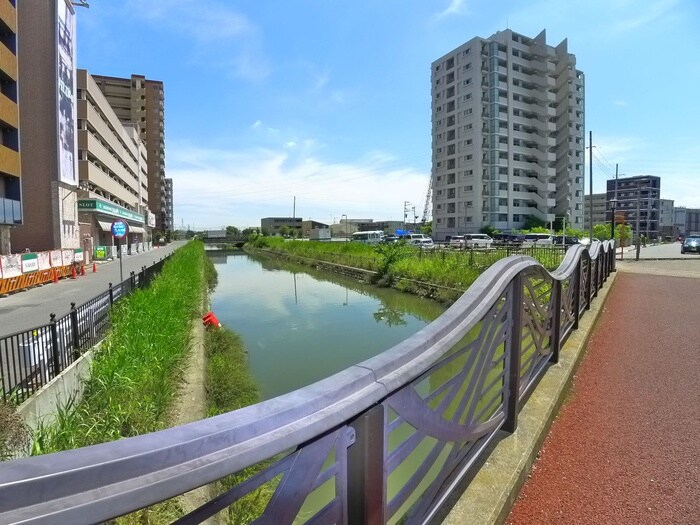 物件外観写真5　(周辺環境)