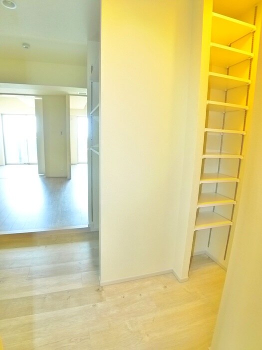 物件内観写真19　(廊下)