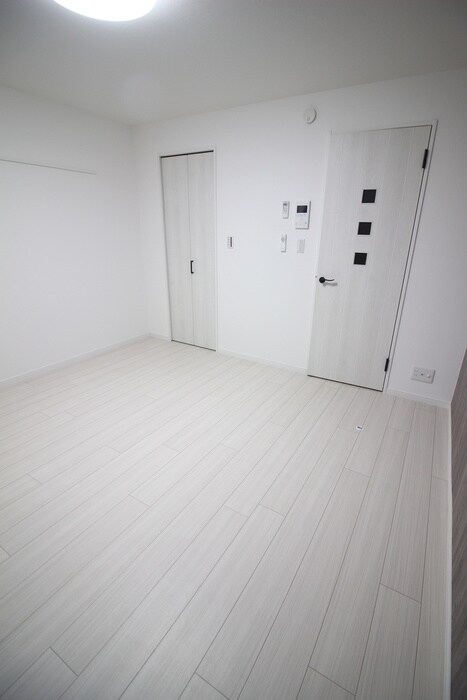 物件内観写真7　(室内からの展望)