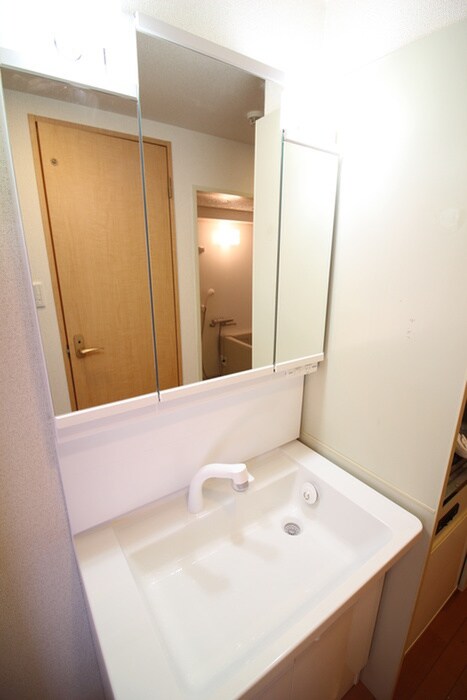 物件内観写真9　(洗面)