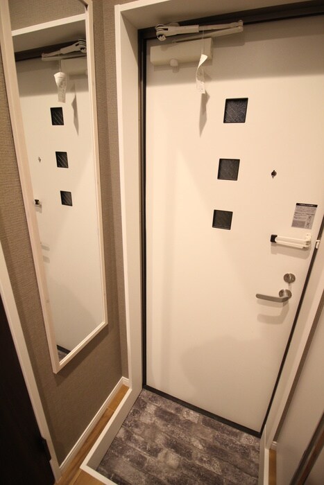 物件内観写真14　(玄関)